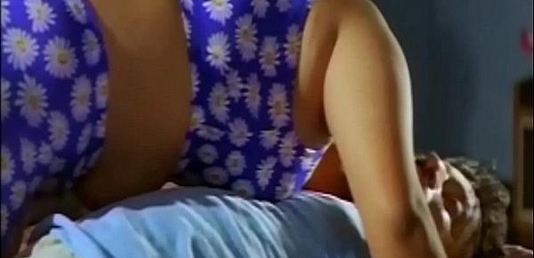 mallu beauty roshani romance with boob show